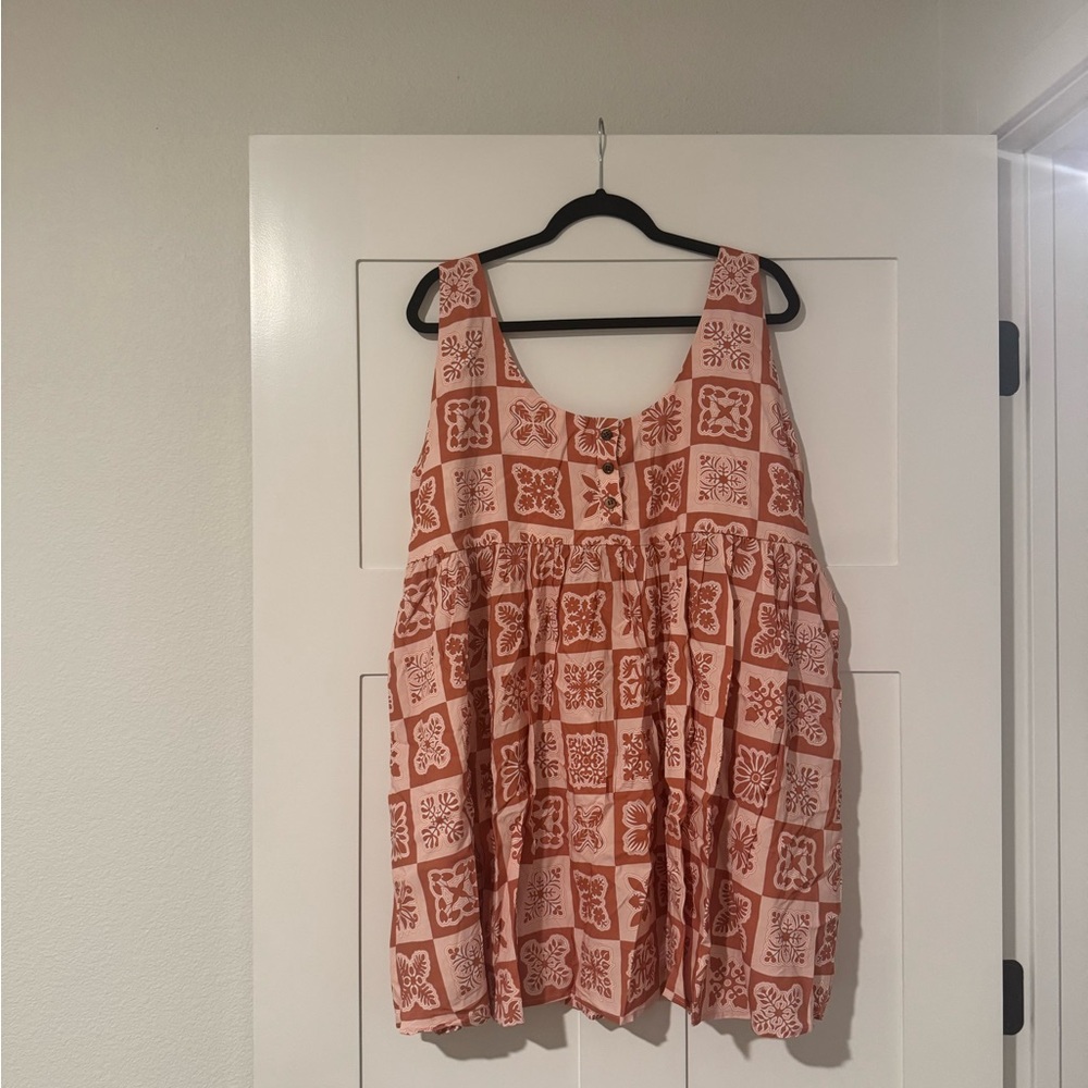 Lei Kinis Hawaiian Mac Nut Pepe Dress